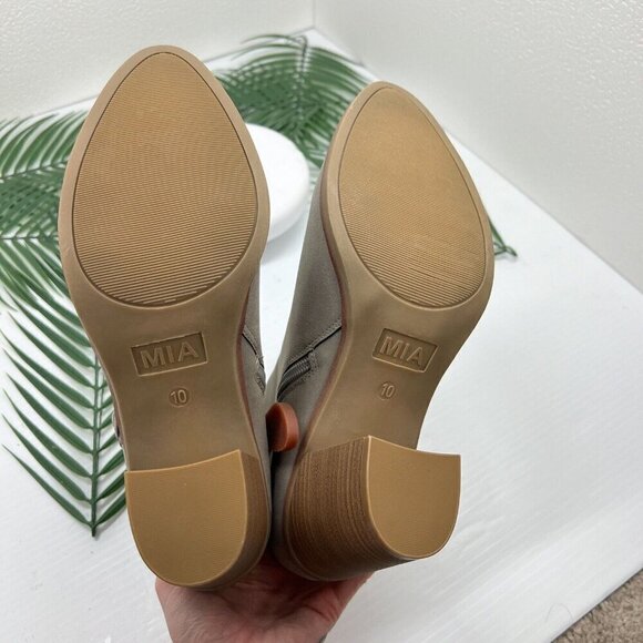 MIA Gray Dusky Pointed Toe Bootie Side Zip Stacked Block Heel Size 10 NWOB - Picture 10 of 14